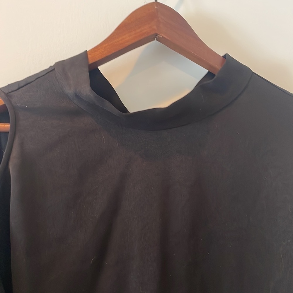 Aritzia Wilfred Cold Shoulder Silk Blouse - Picture 4 of 11